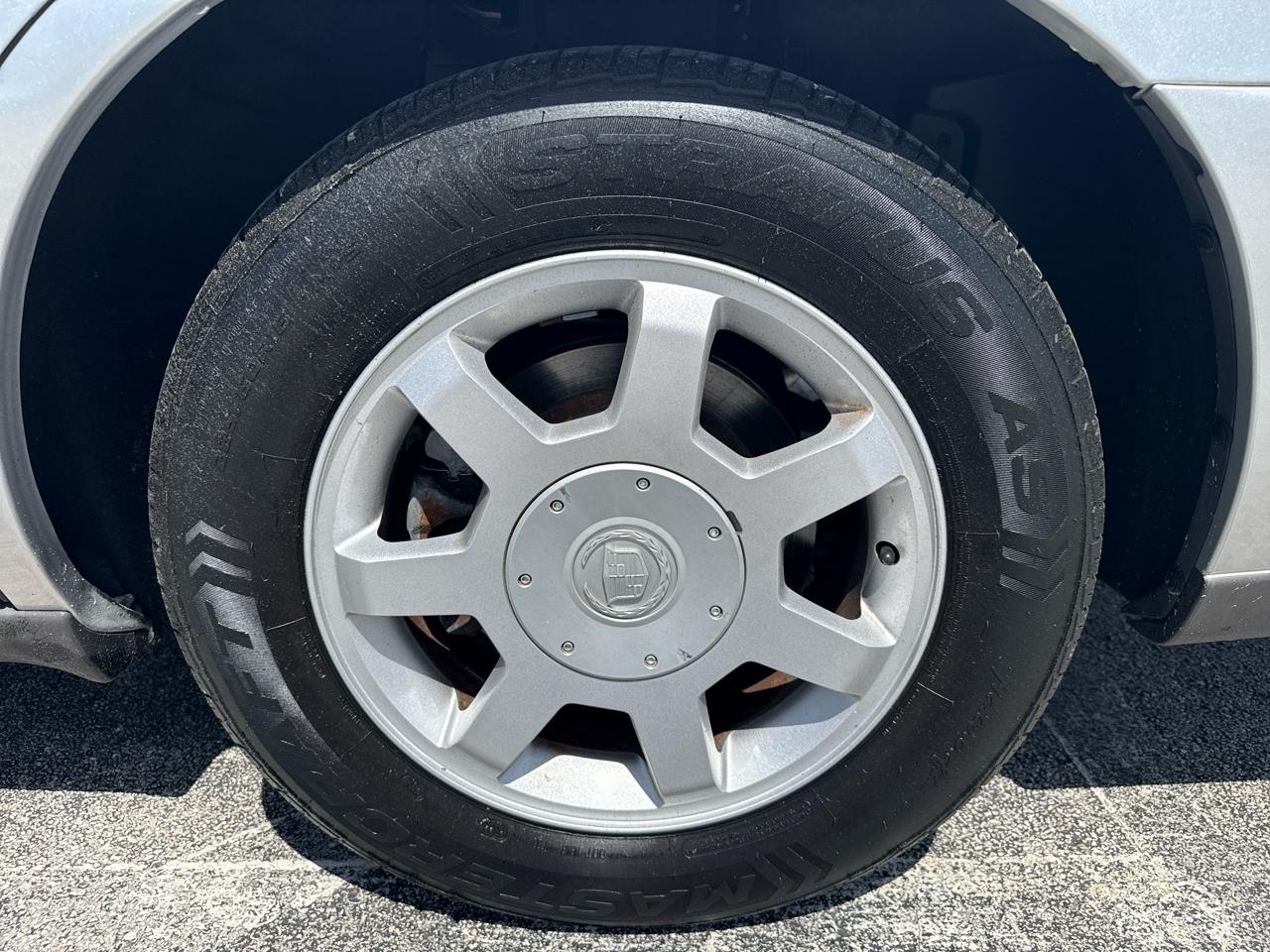 Cadillac DeVille 4dr Sdn 2002