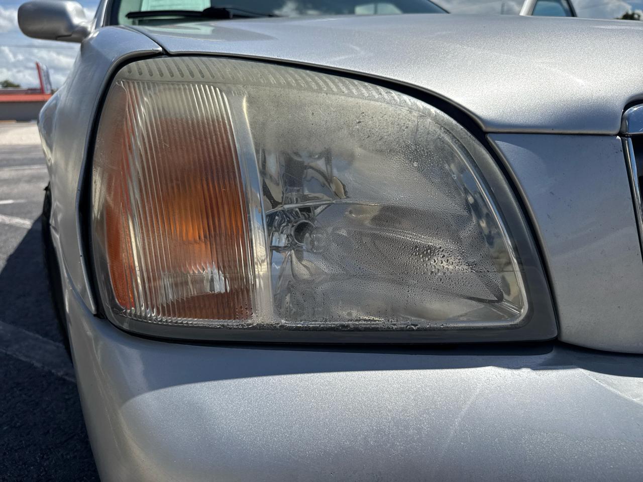Cadillac DeVille 4dr Sdn 2002