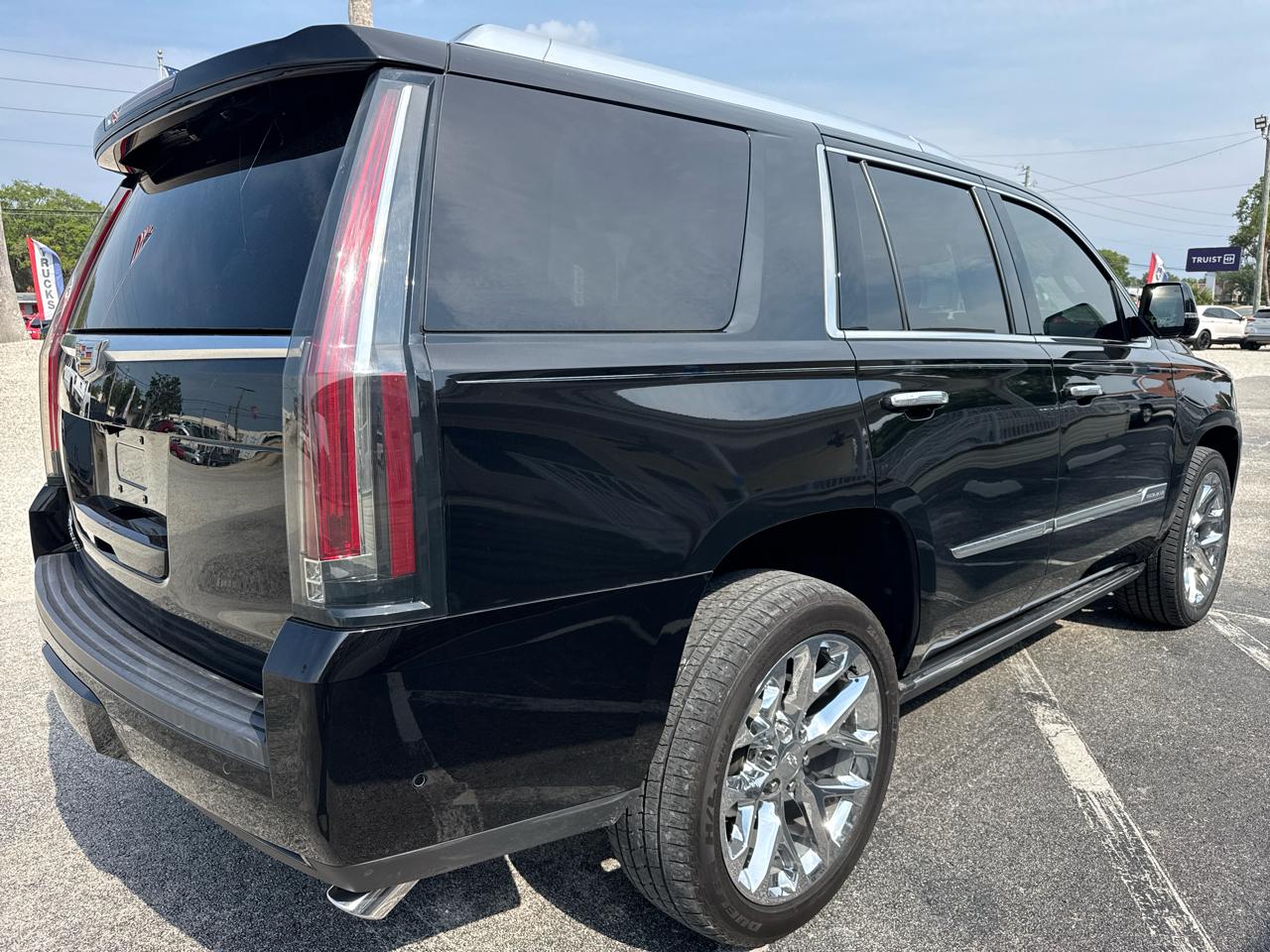 Cadillac Escalade 4WD 4dr Premium Luxury 2018