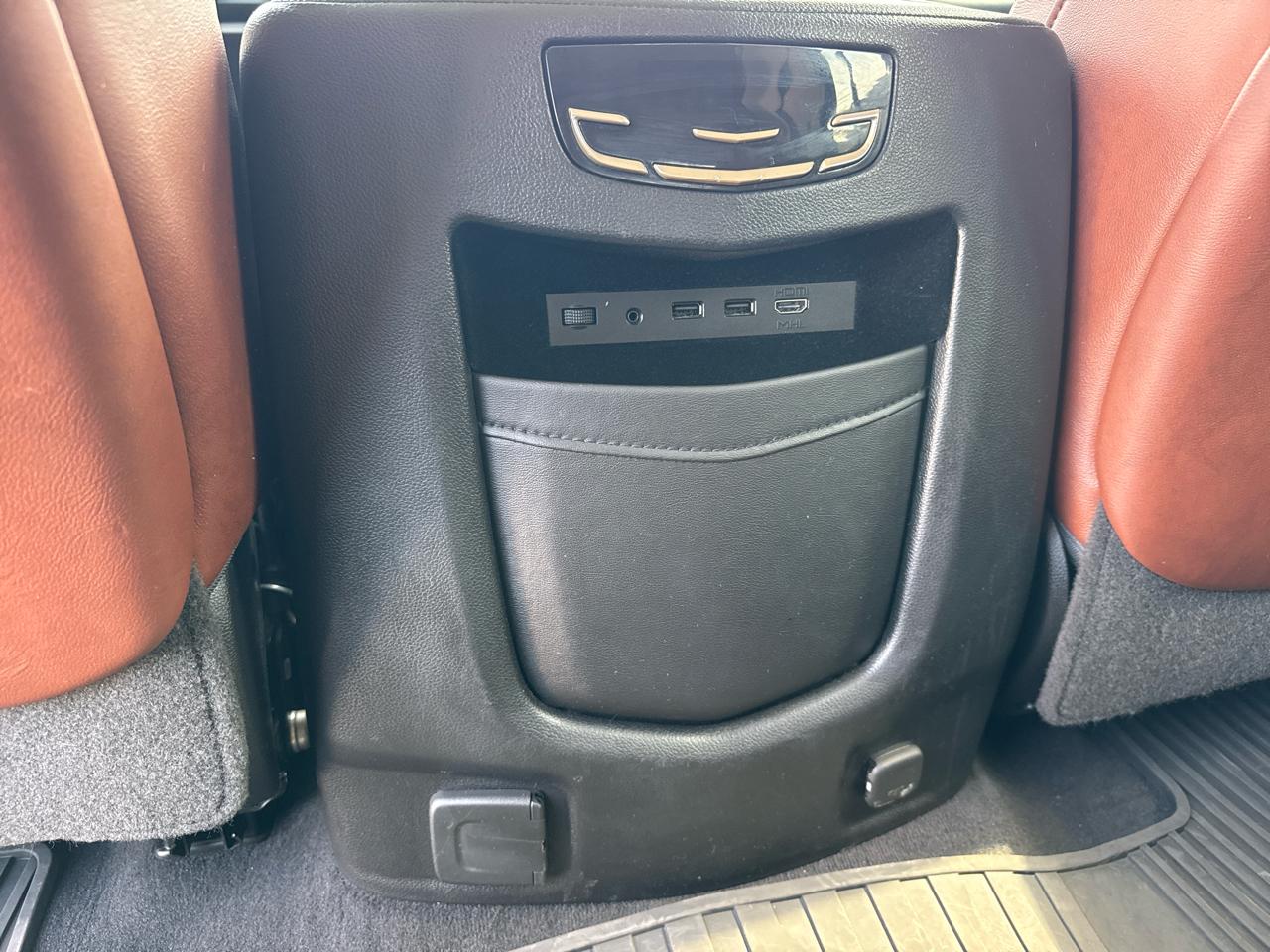 Cadillac Escalade 4WD 4dr Premium Luxury 2018