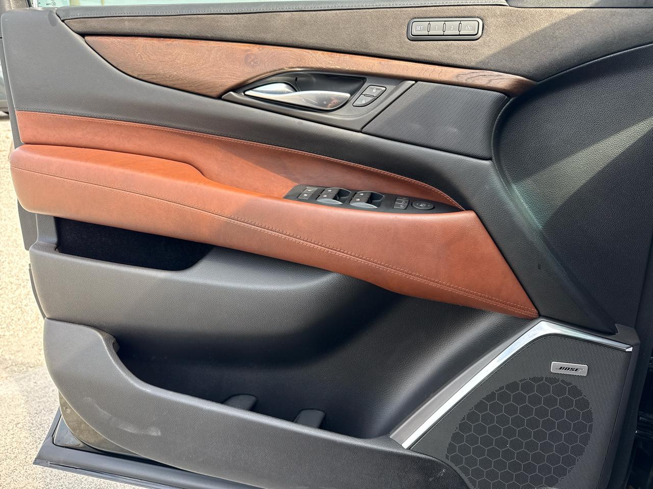 Cadillac Escalade 4WD 4dr Premium Luxury 2018