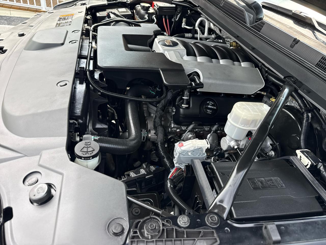 Cadillac Escalade 4WD 4dr Premium Luxury 2018