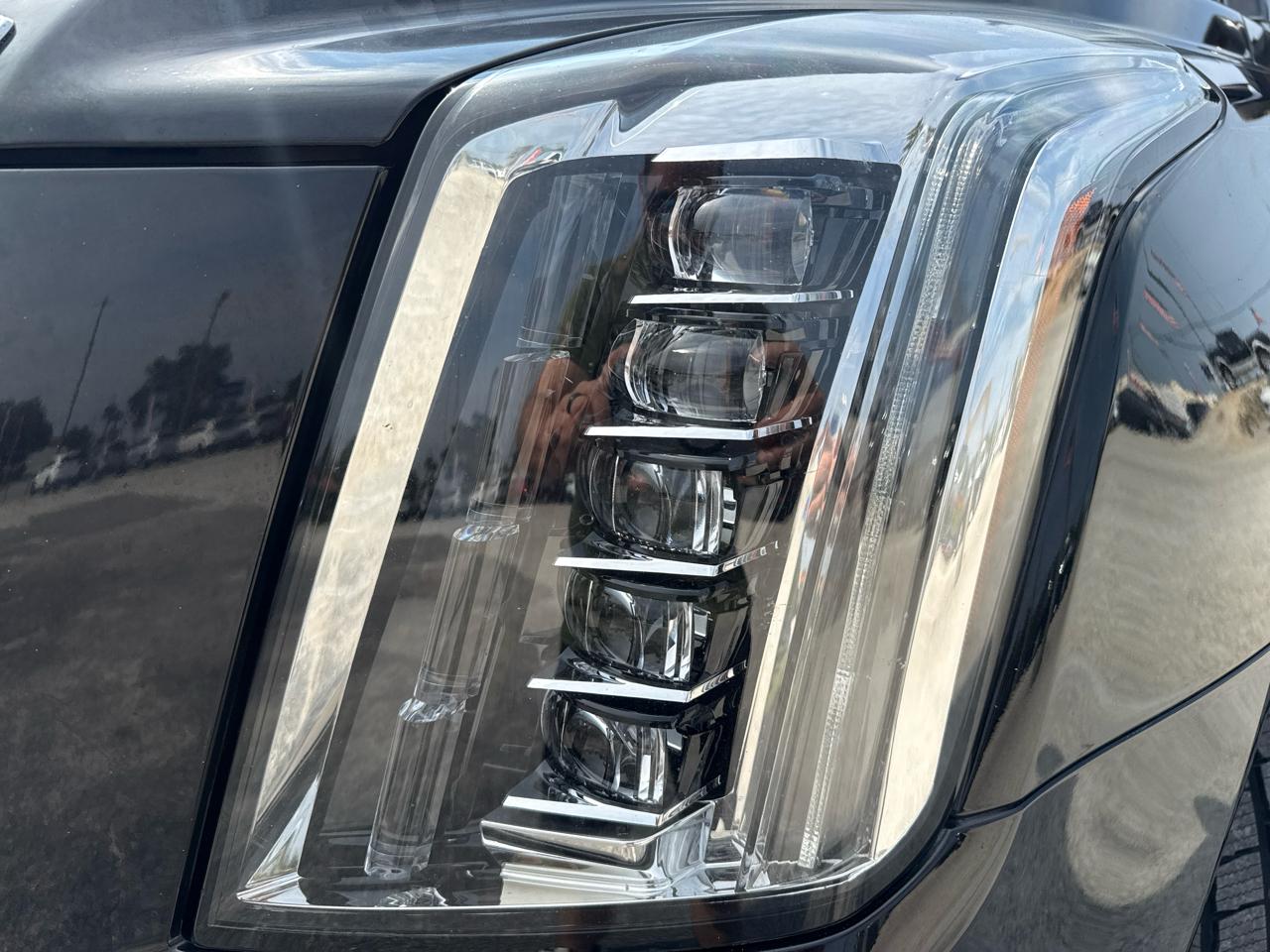 Cadillac Escalade 4WD 4dr Premium Luxury 2018