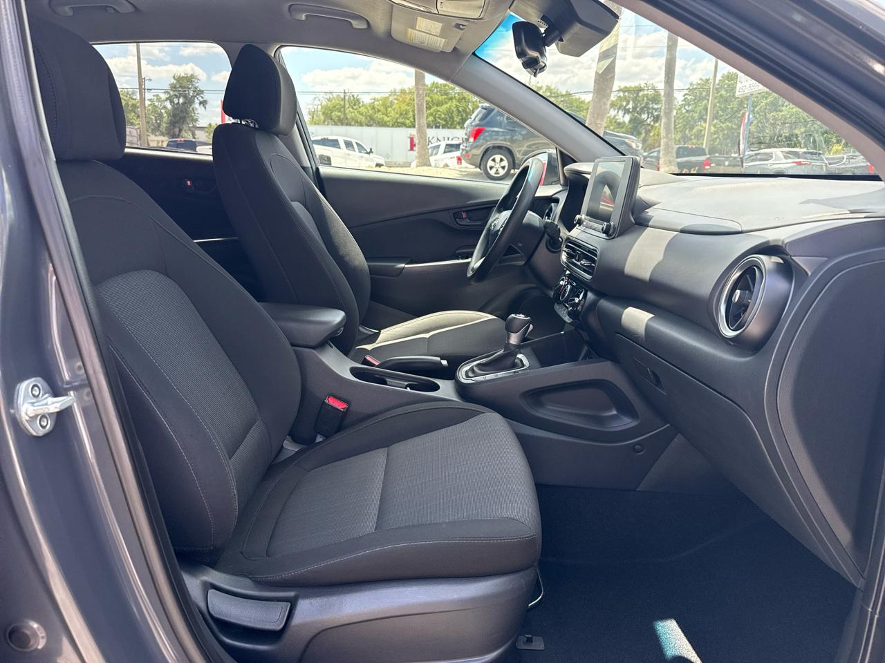 Hyundai Kona SEL Auto FWD 2023