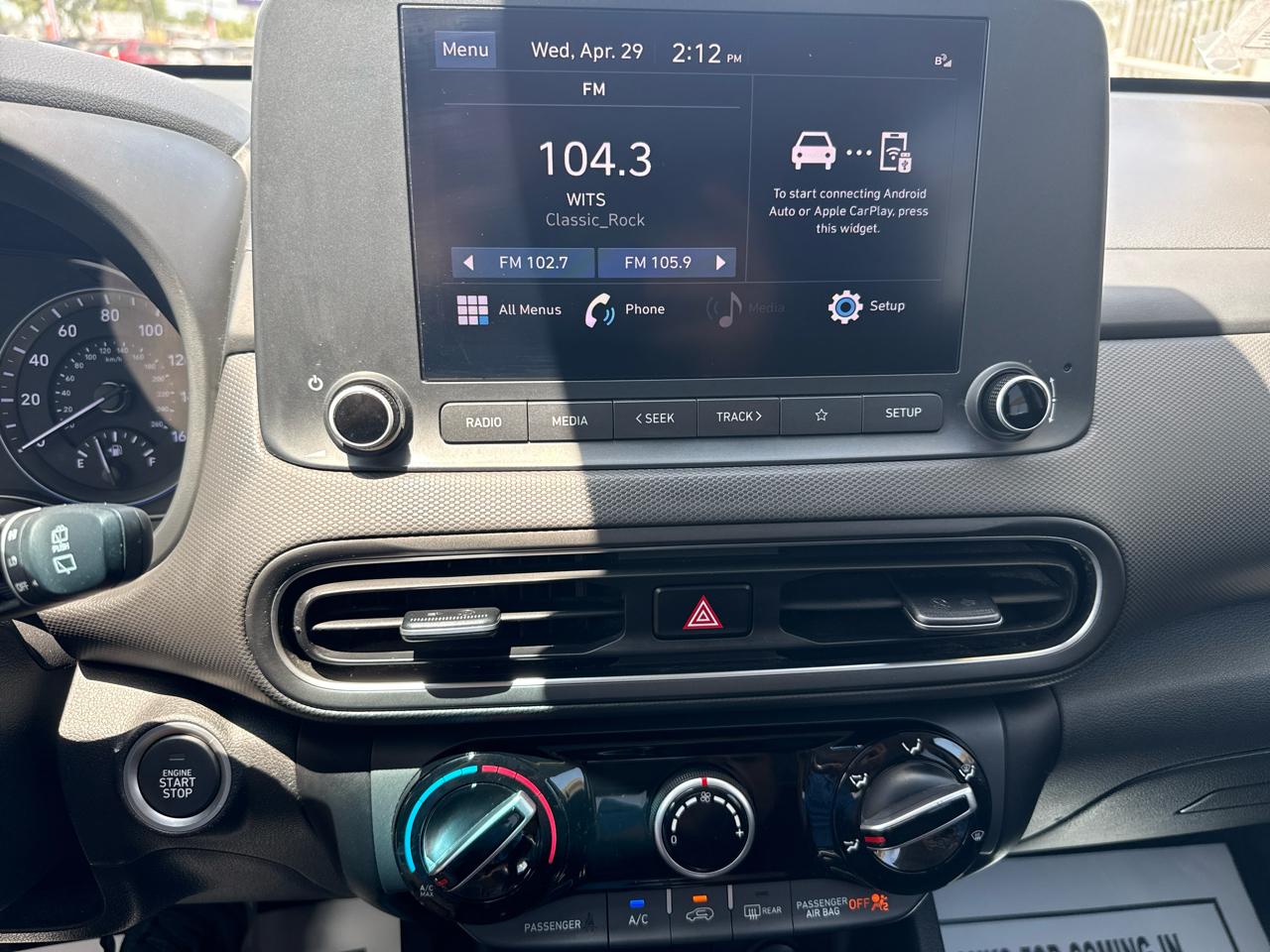 Hyundai Kona SEL Auto FWD 2023