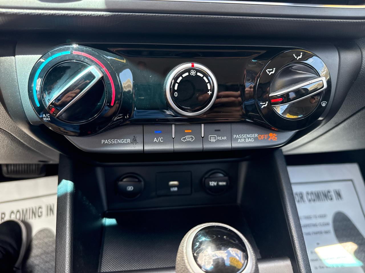 Hyundai Kona SEL Auto FWD 2023