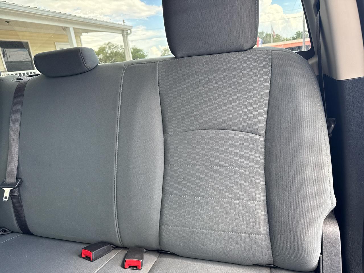 RAM 1500 Tradesman 4x4 Crew Cab 5'7" Box 2017