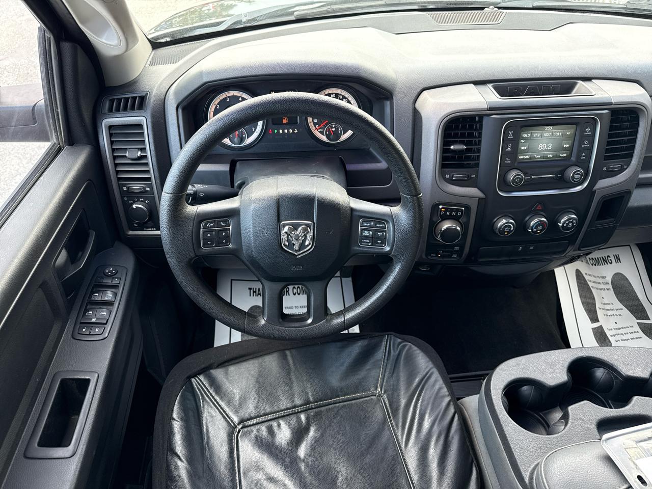 RAM 1500 Tradesman 4x4 Crew Cab 5'7" Box 2017