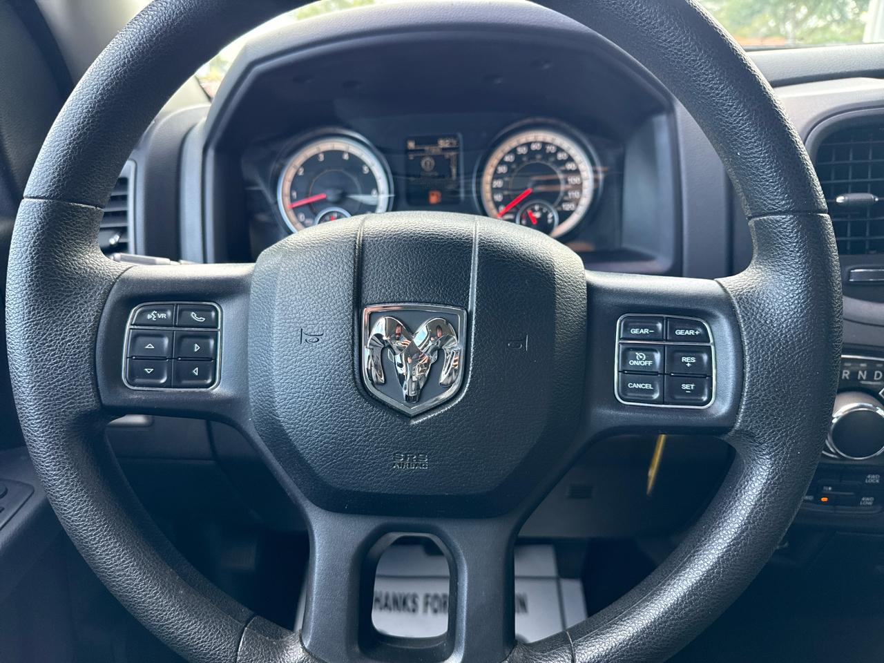 RAM 1500 Tradesman 4x4 Crew Cab 5'7" Box 2017