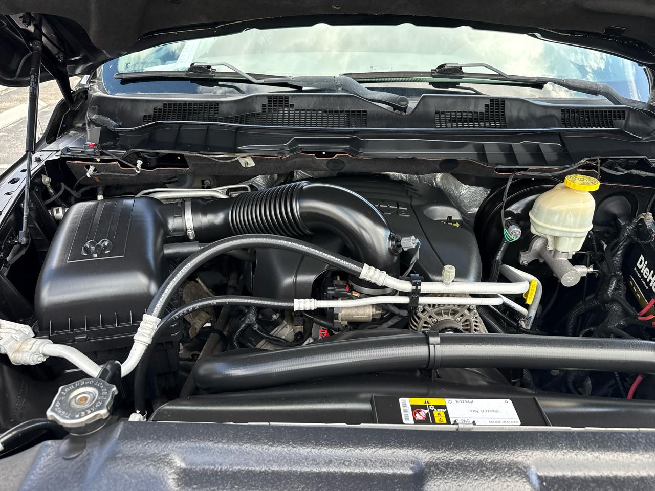 RAM 1500 Tradesman 4x4 Crew Cab 5'7" Box 2017
