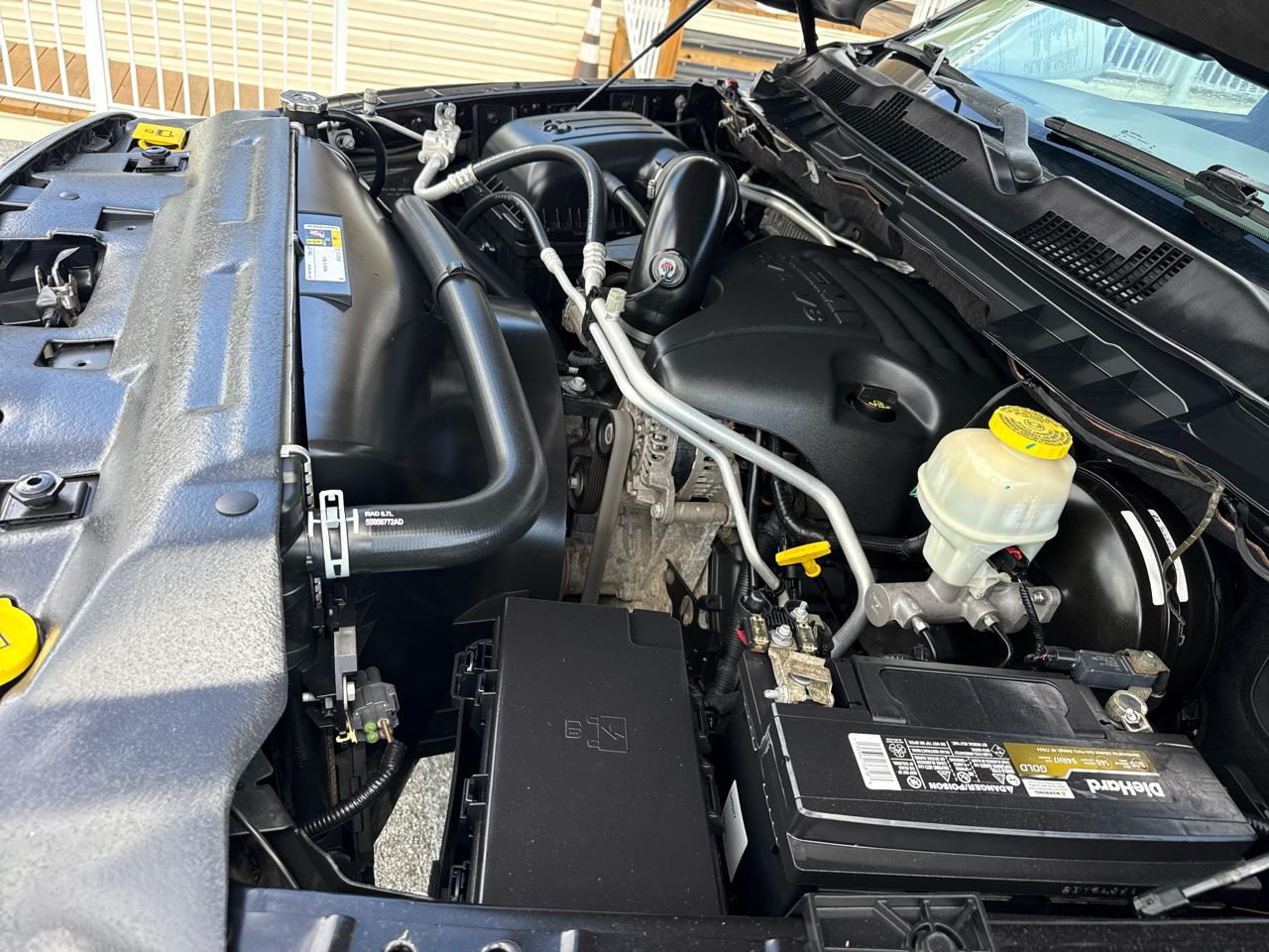 RAM 1500 Tradesman 4x4 Crew Cab 5'7" Box 2017