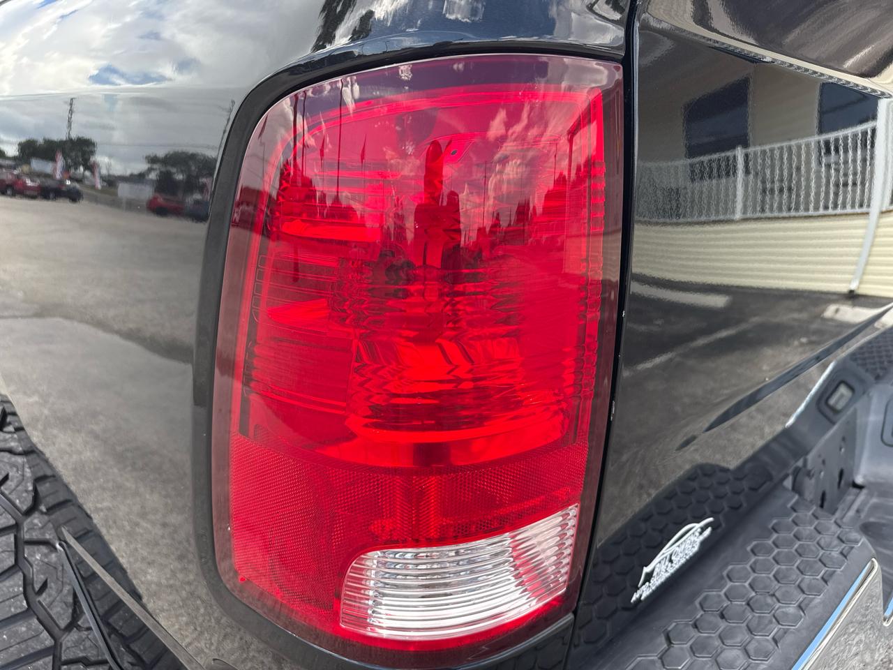 RAM 1500 Tradesman 4x4 Crew Cab 5'7" Box 2017