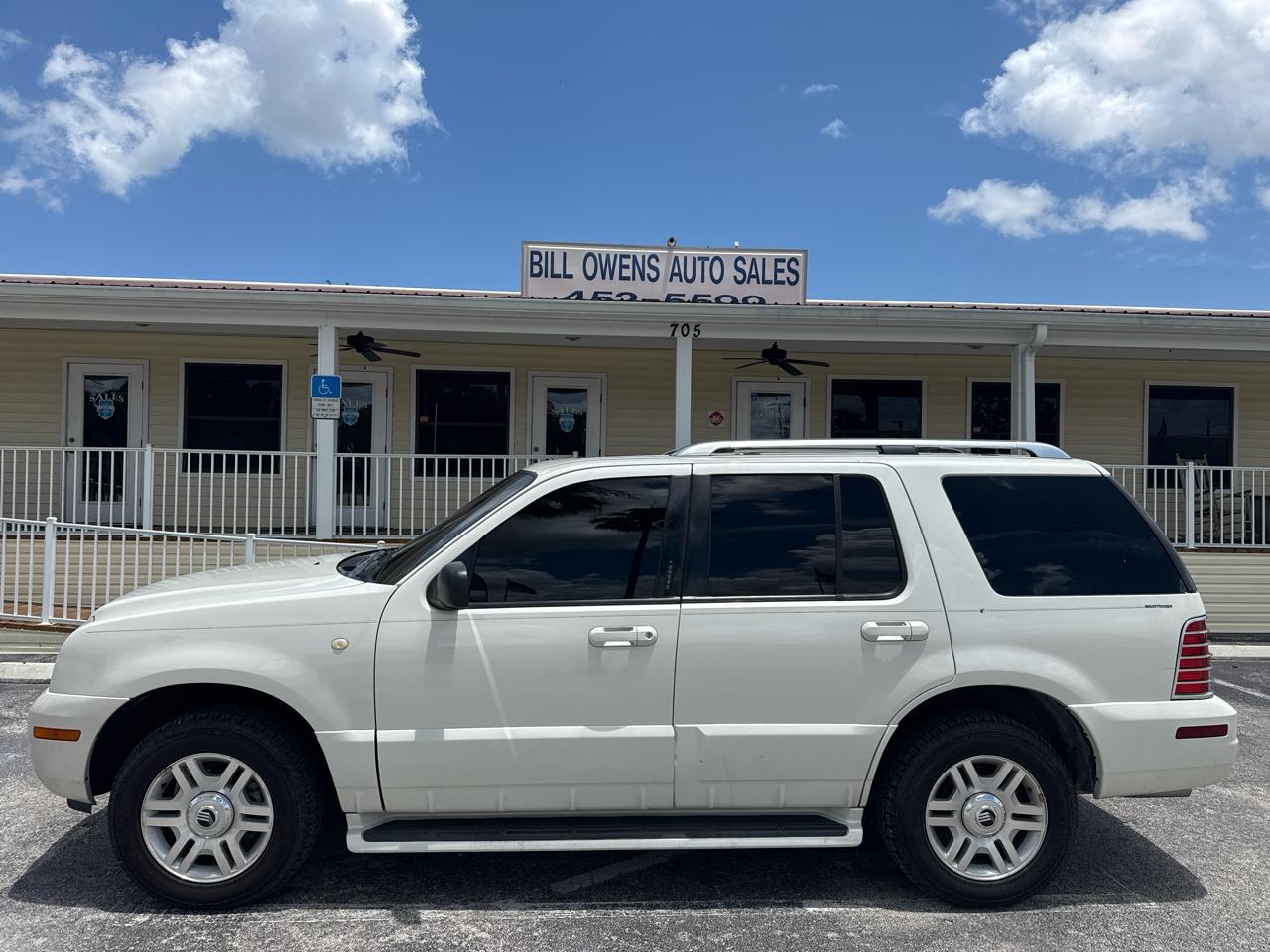 Mercury Mountaineer 4dr 114" WB Convenience 2003