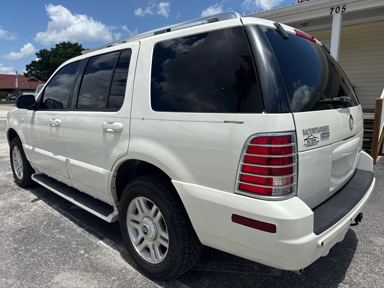 Mercury Mountaineer 4dr 114" WB Convenience 2003