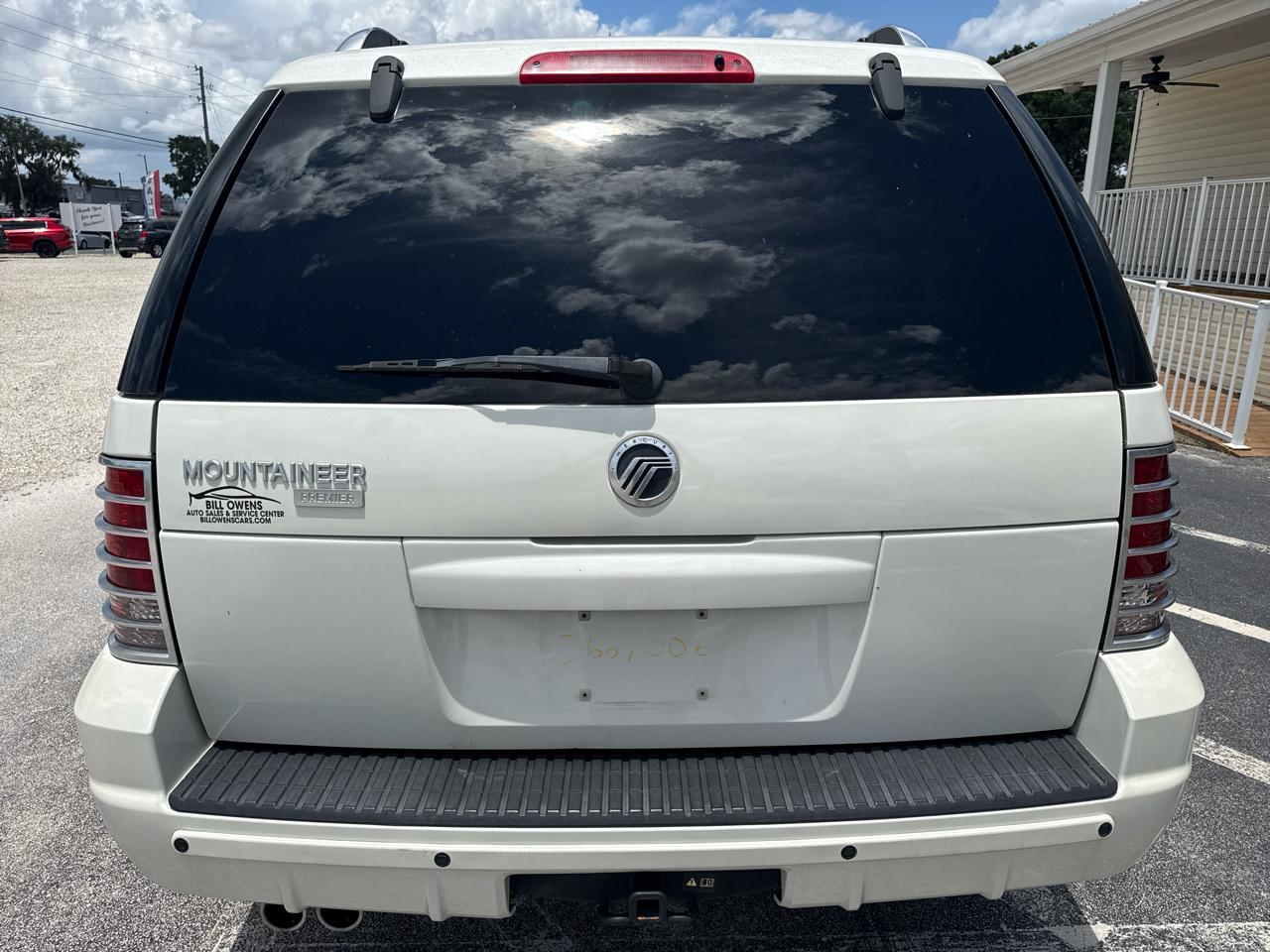 Mercury Mountaineer 4dr 114" WB Convenience 2003