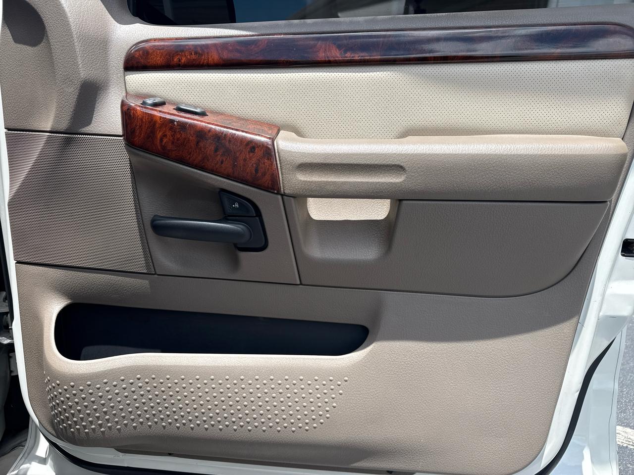 Mercury Mountaineer 4dr 114" WB Convenience 2003