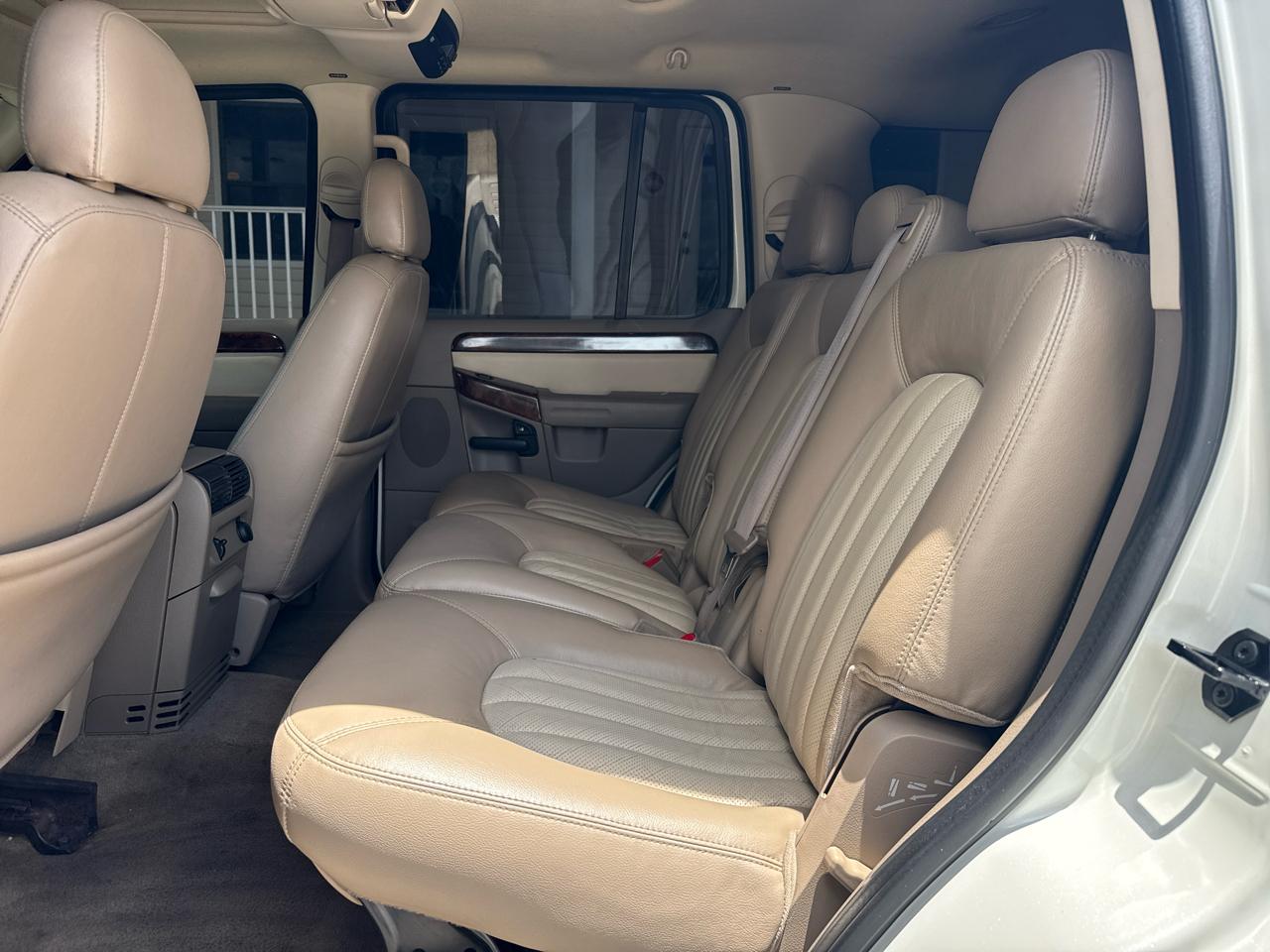 Mercury Mountaineer 4dr 114" WB Convenience 2003