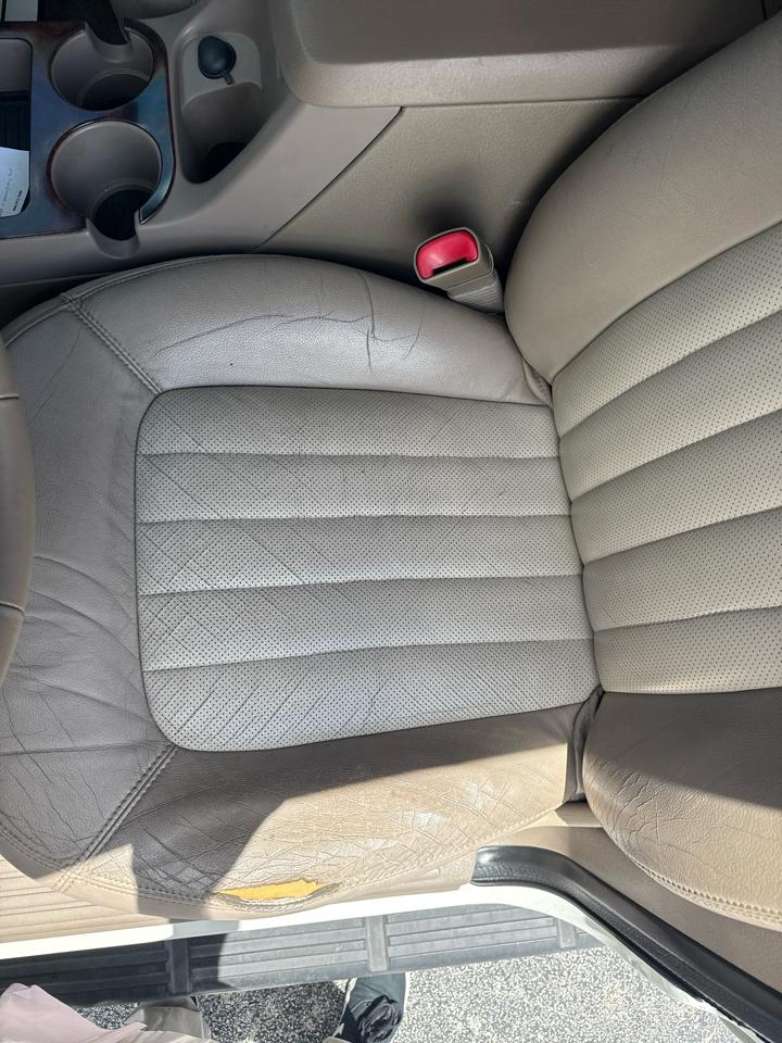 Mercury Mountaineer 4dr 114" WB Convenience 2003