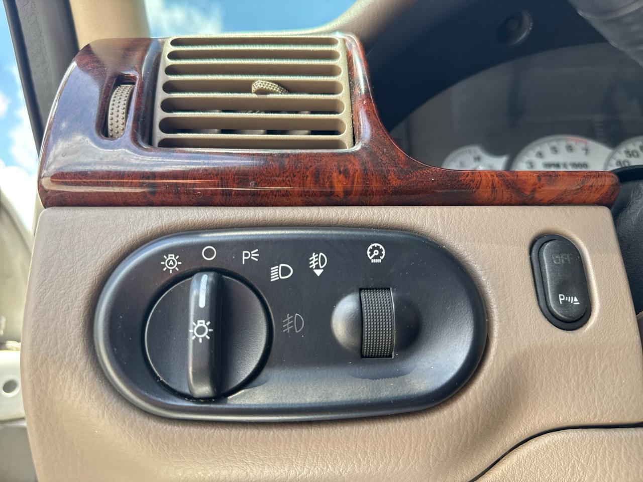 Mercury Mountaineer 4dr 114" WB Convenience 2003