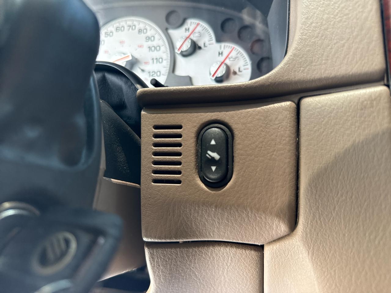 Mercury Mountaineer 4dr 114" WB Convenience 2003