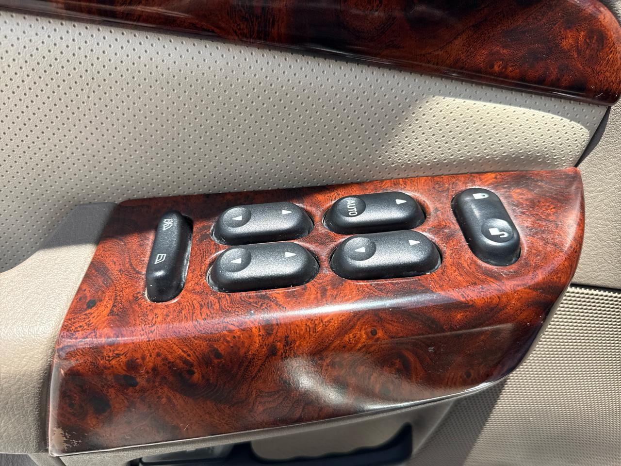 Mercury Mountaineer 4dr 114" WB Convenience 2003