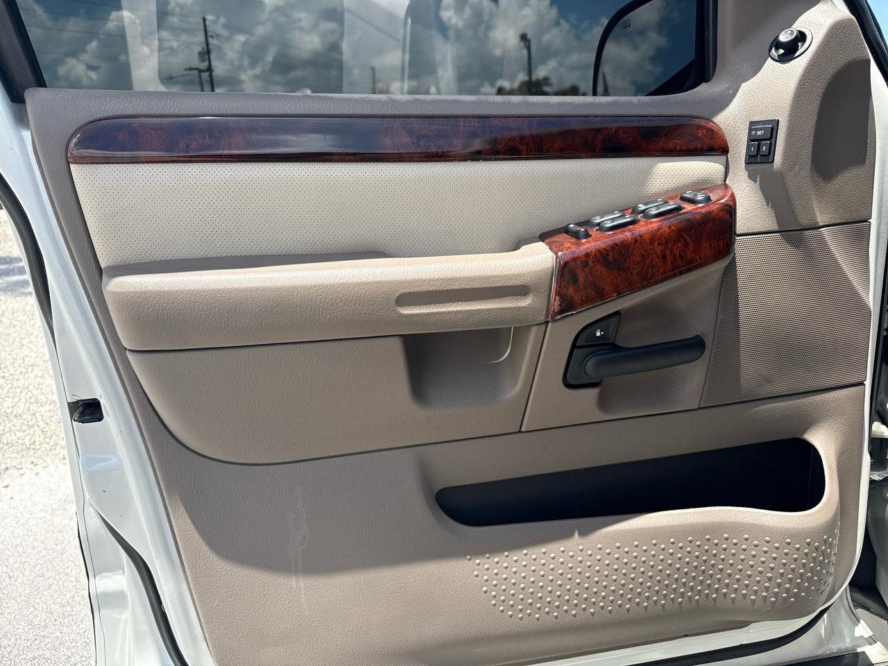 Mercury Mountaineer 4dr 114" WB Convenience 2003