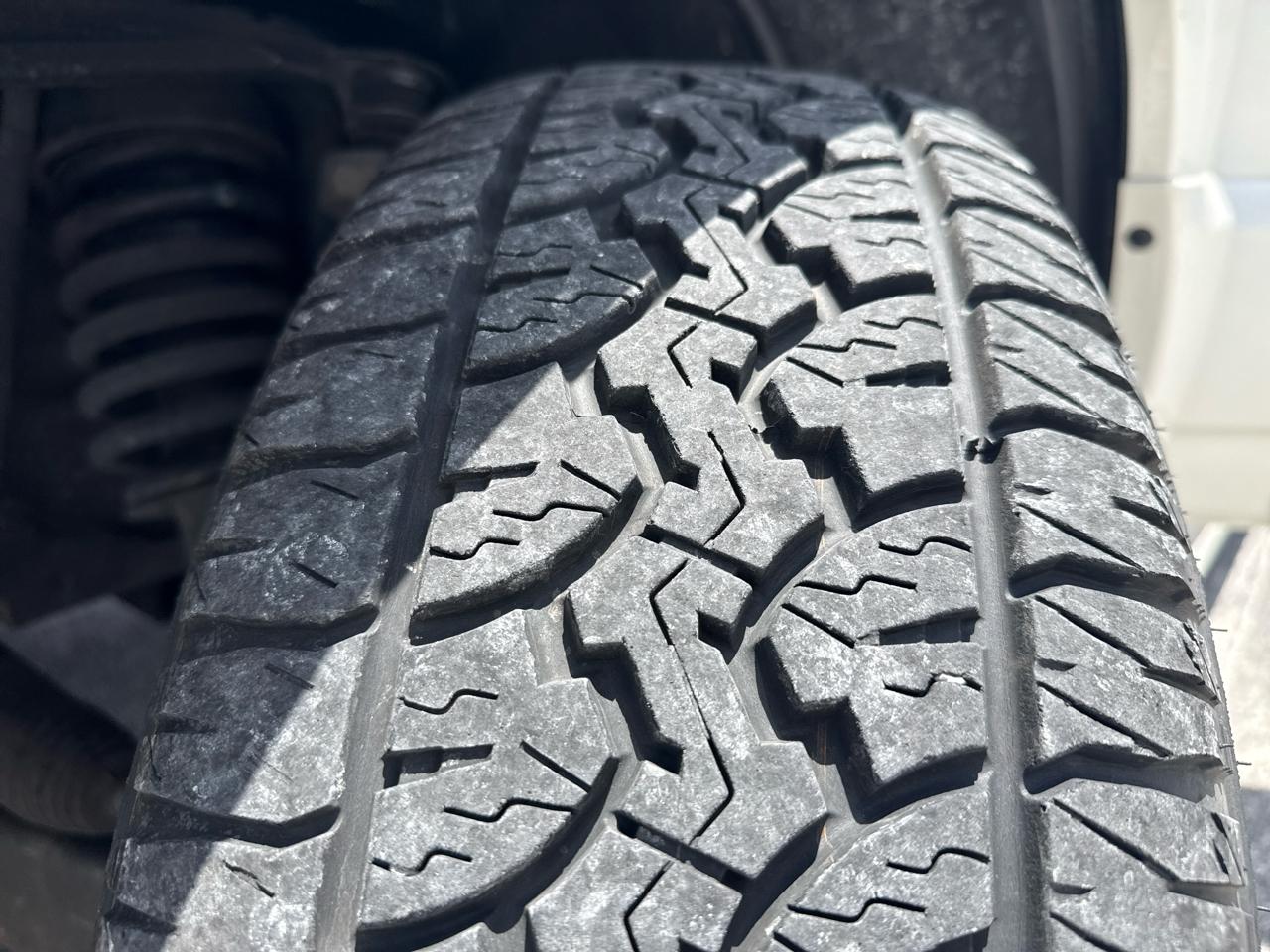 Mercury Mountaineer 4dr 114" WB Convenience 2003