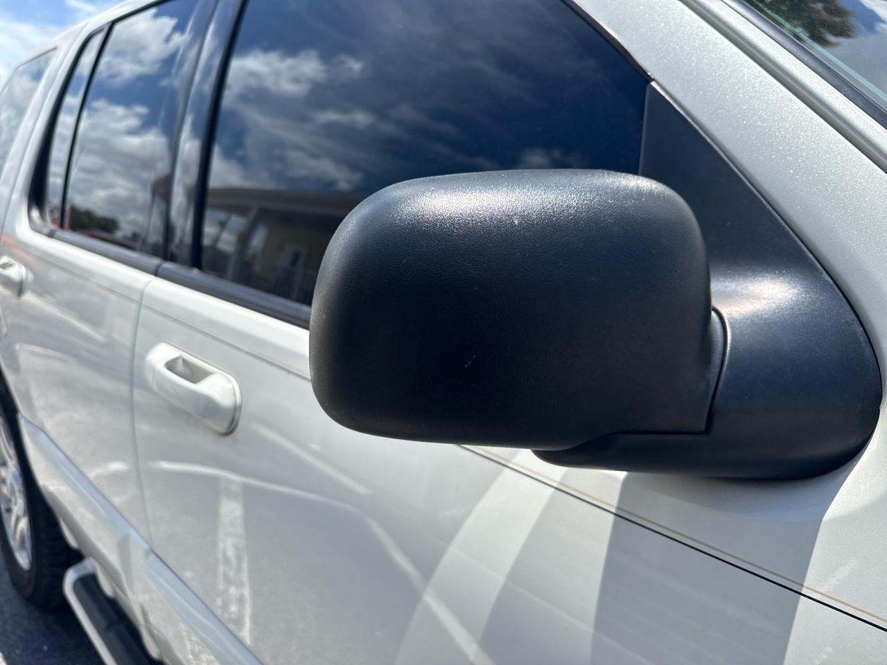 Mercury Mountaineer 4dr 114" WB Convenience 2003
