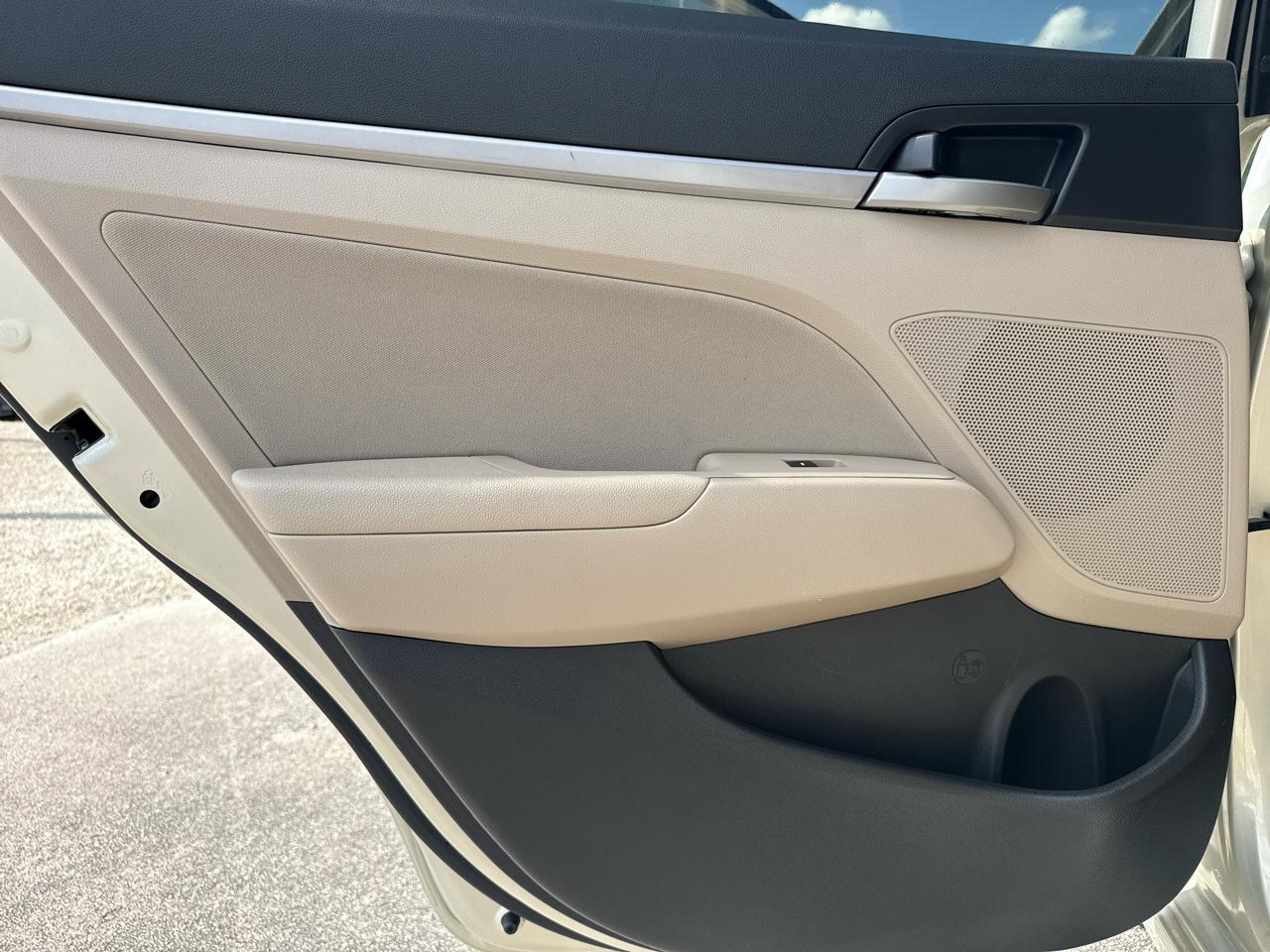Hyundai Elantra Value Edition 2.0L Auto (Ulsan) 2018