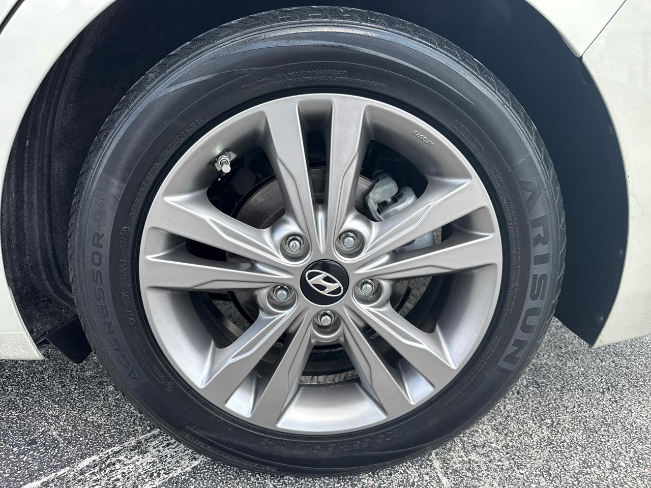 Hyundai Elantra Value Edition 2.0L Auto (Ulsan) 2018