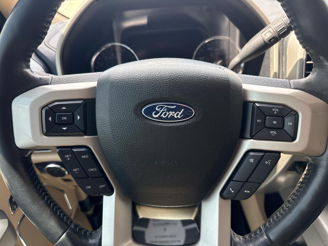 Ford Super Duty F-250 SRW Lariat 4WD Crew Cab 6.75' Box 2019