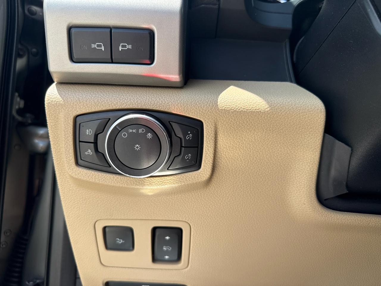 Ford Super Duty F-250 SRW Lariat 4WD Crew Cab 6.75' Box 2019