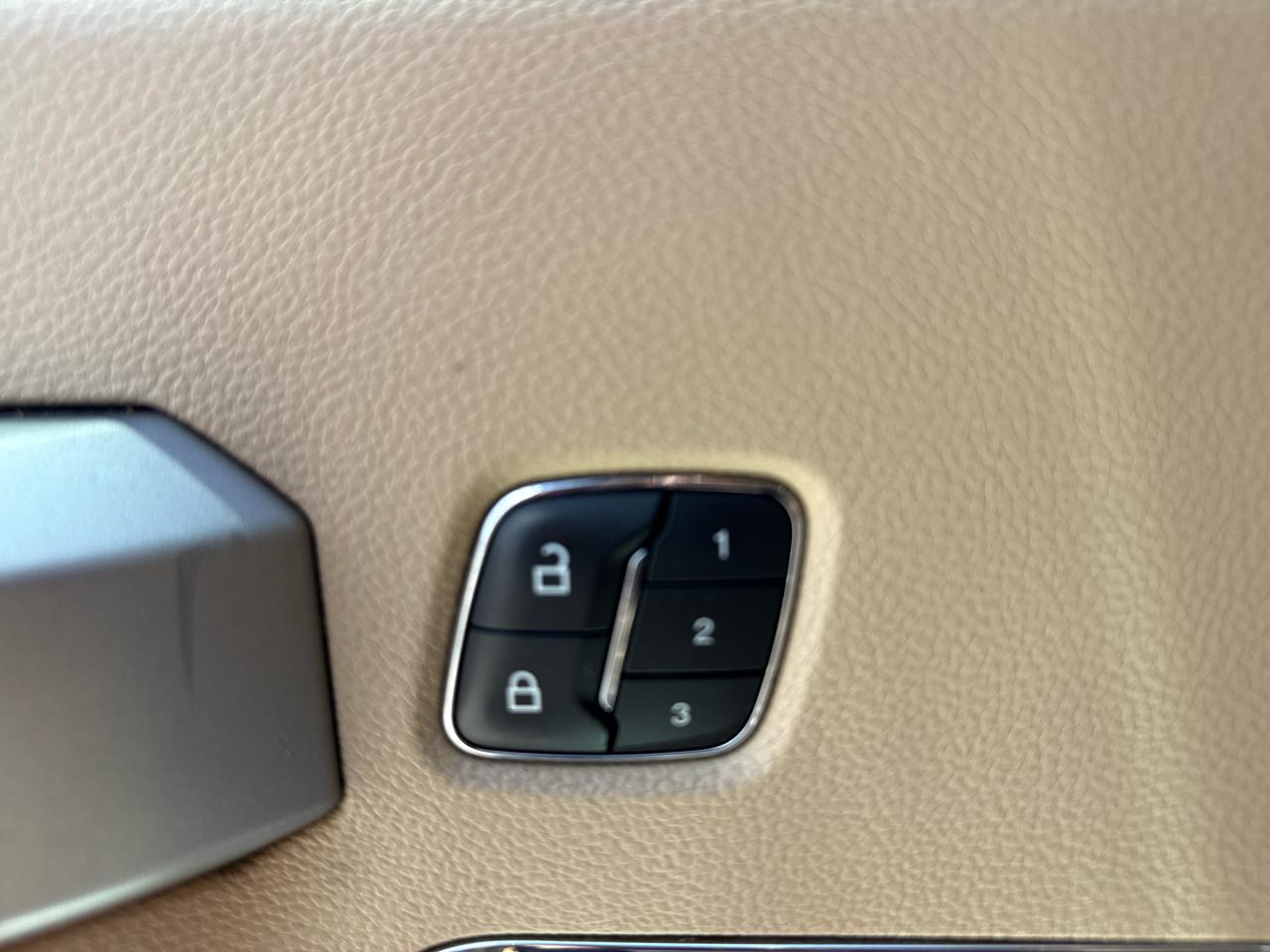 Ford Super Duty F-250 SRW Lariat 4WD Crew Cab 6.75' Box 2019