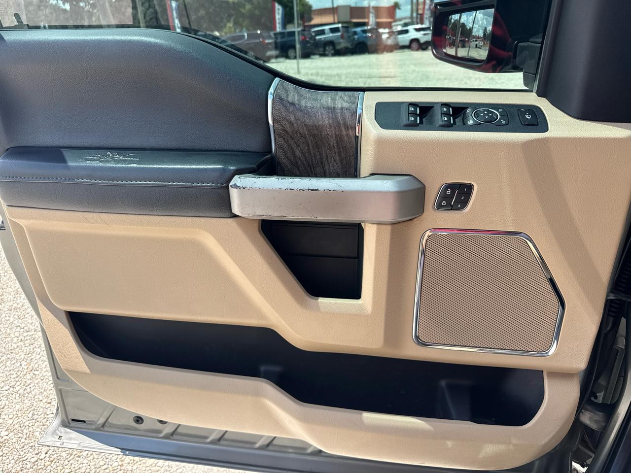 Ford Super Duty F-250 SRW Lariat 4WD Crew Cab 6.75' Box 2019