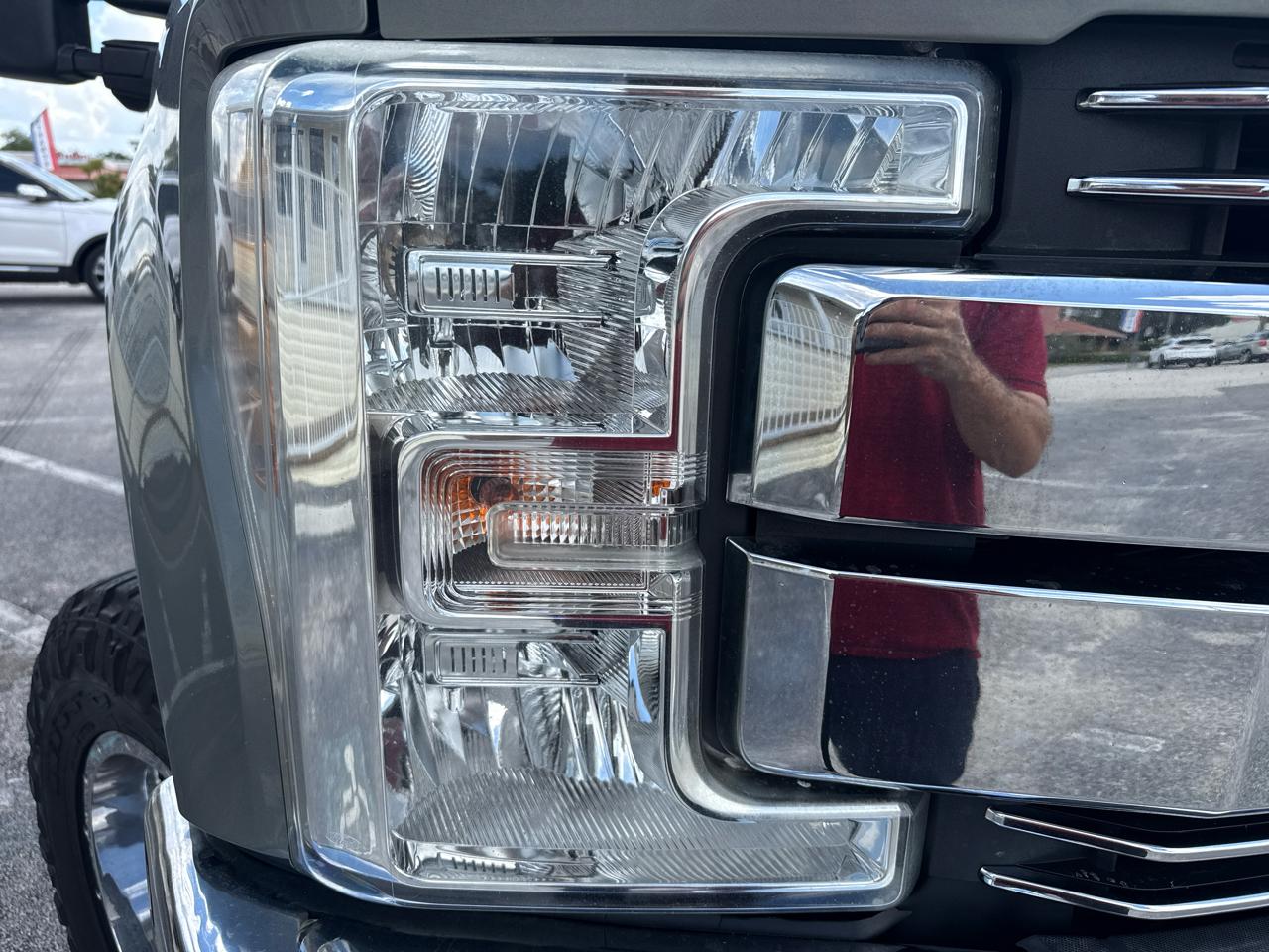 Ford Super Duty F-250 SRW Lariat 4WD Crew Cab 6.75' Box 2019