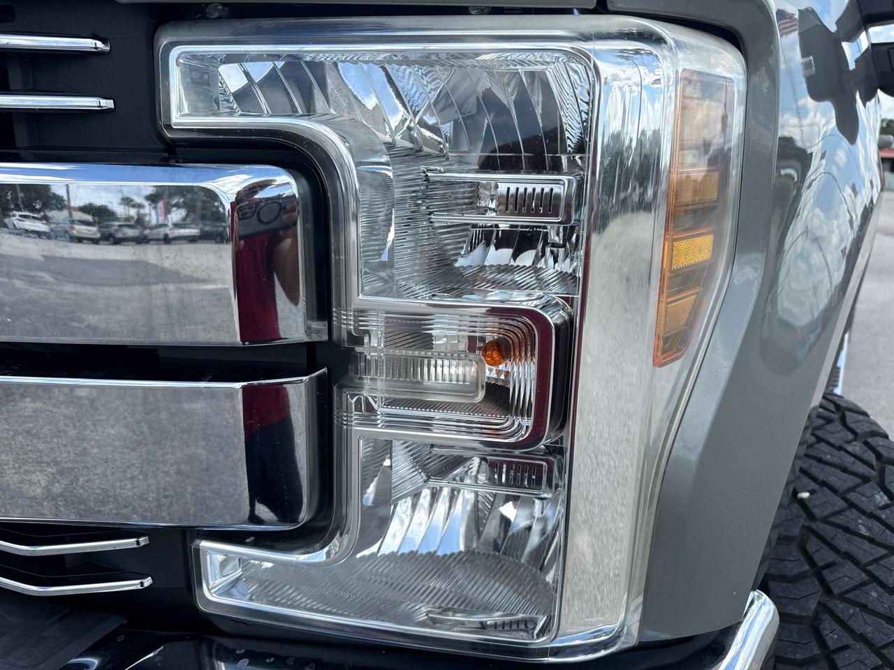 Ford Super Duty F-250 SRW Lariat 4WD Crew Cab 6.75' Box 2019