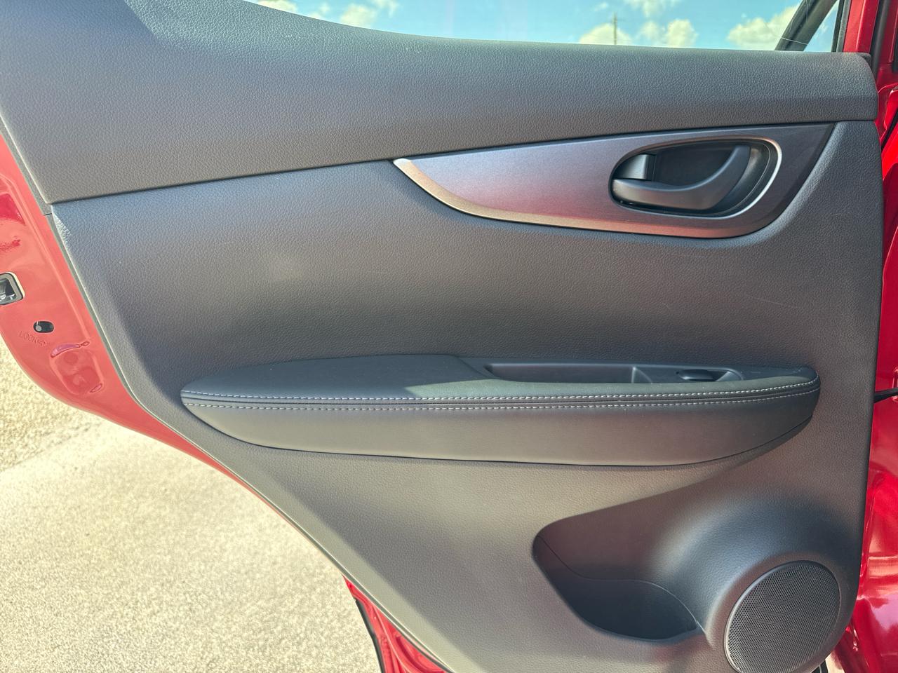 Nissan Rogue Sport FWD S 2017