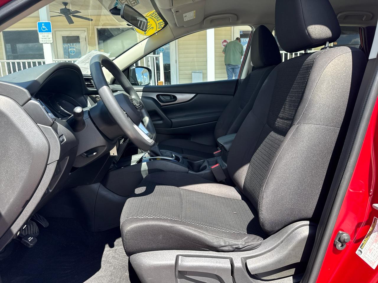 Nissan Rogue Sport FWD S 2017