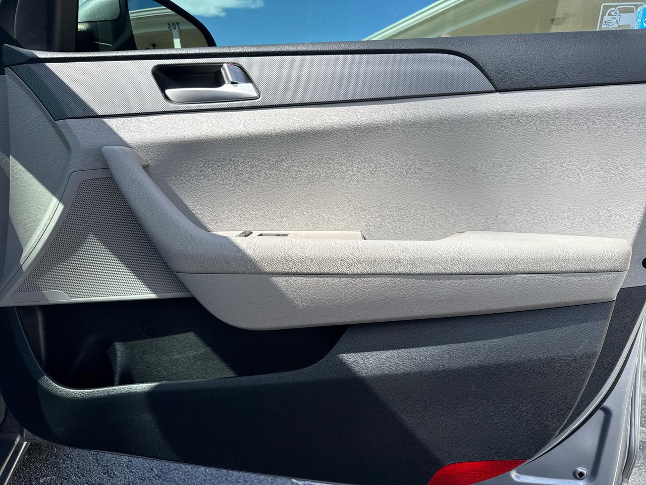 Hyundai Sonata 4dr Sdn 2.4L SE 2016