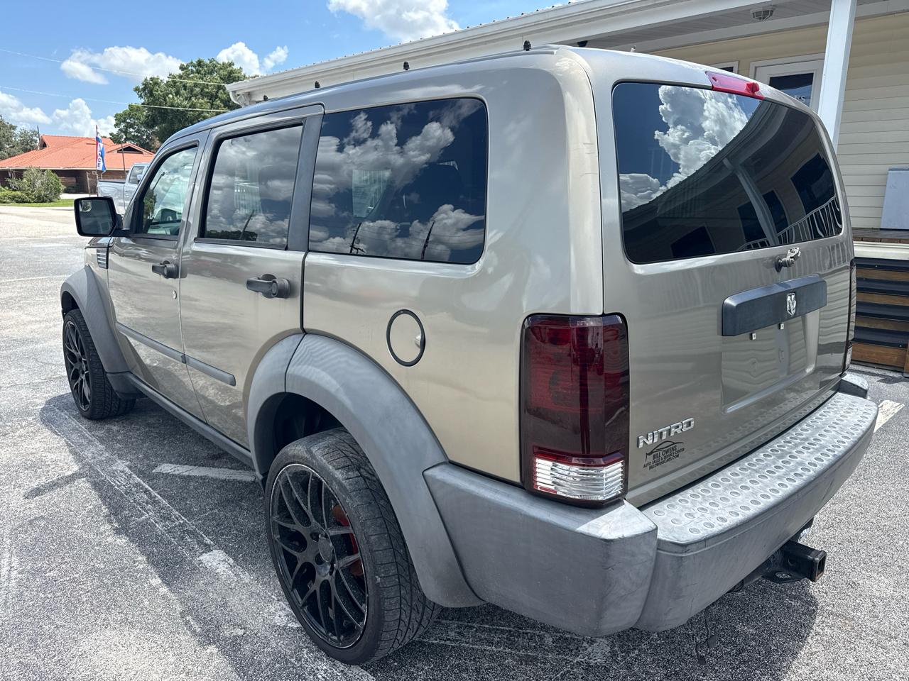 Dodge Nitro 2WD 4dr SXT 2007