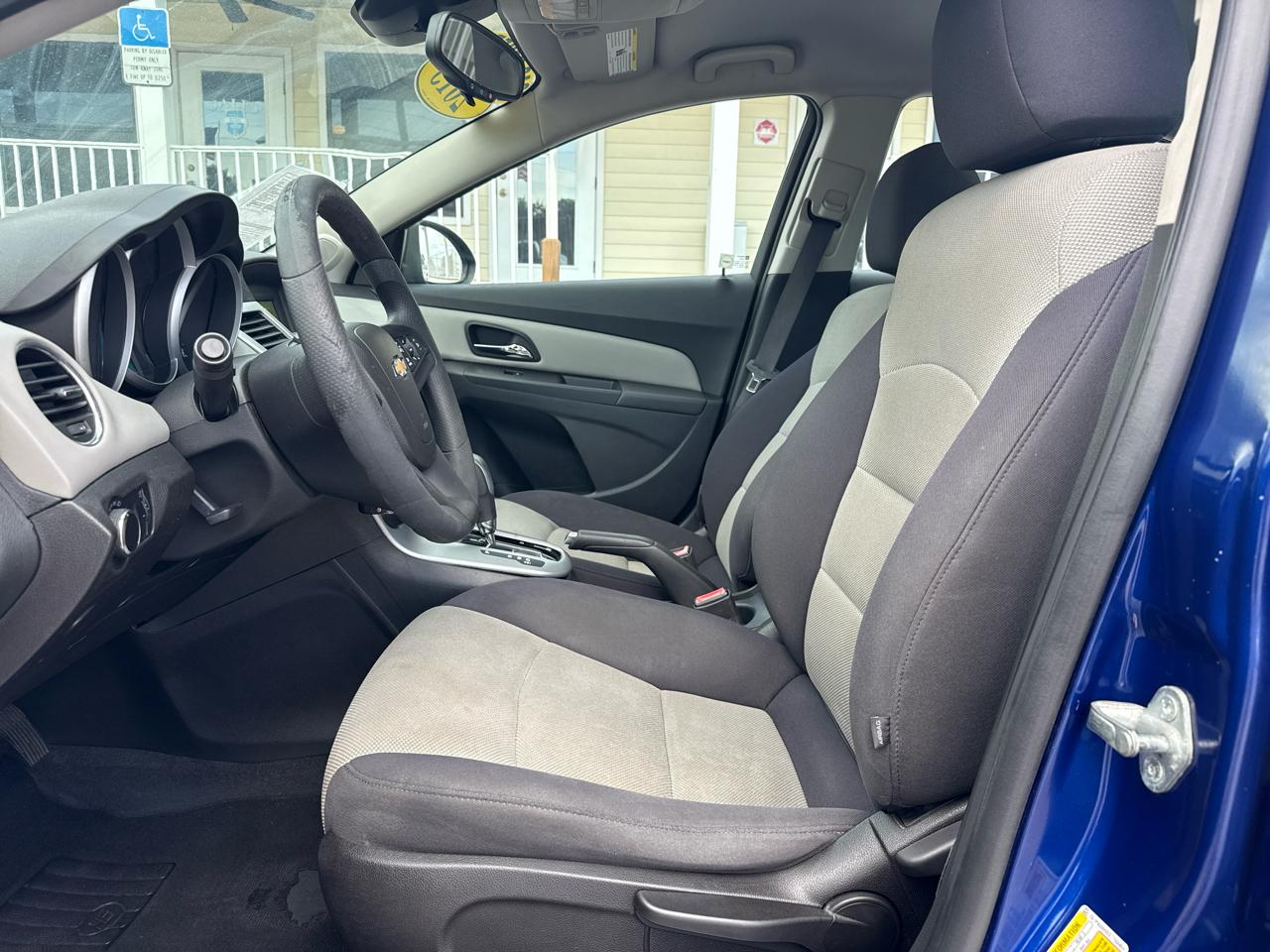 Chevrolet Cruze 4dr Sdn Auto LS 2013