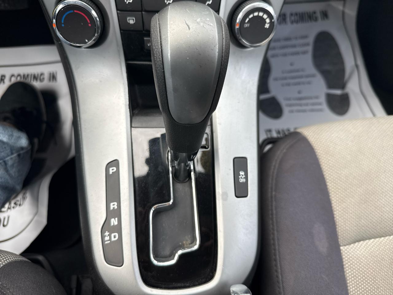 Chevrolet Cruze 4dr Sdn Auto LS 2013