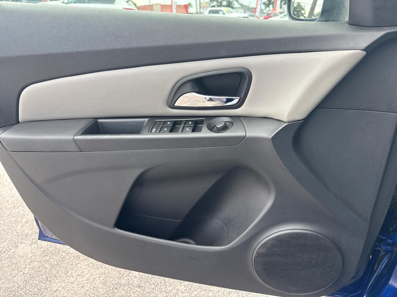 Chevrolet Cruze 4dr Sdn Auto LS 2013