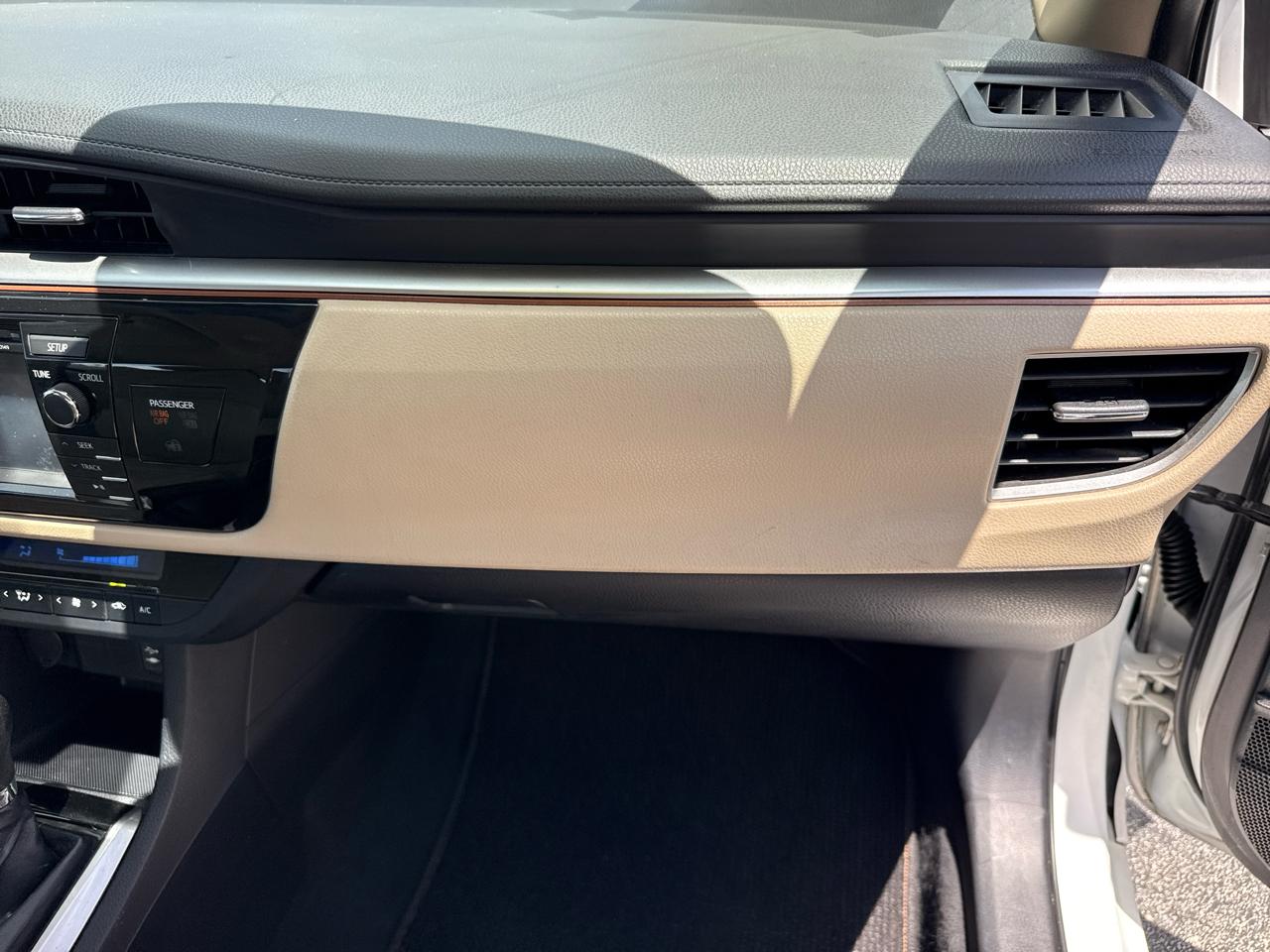 Toyota Corolla 4dr Sdn CVT LE Premium (Natl) 2014