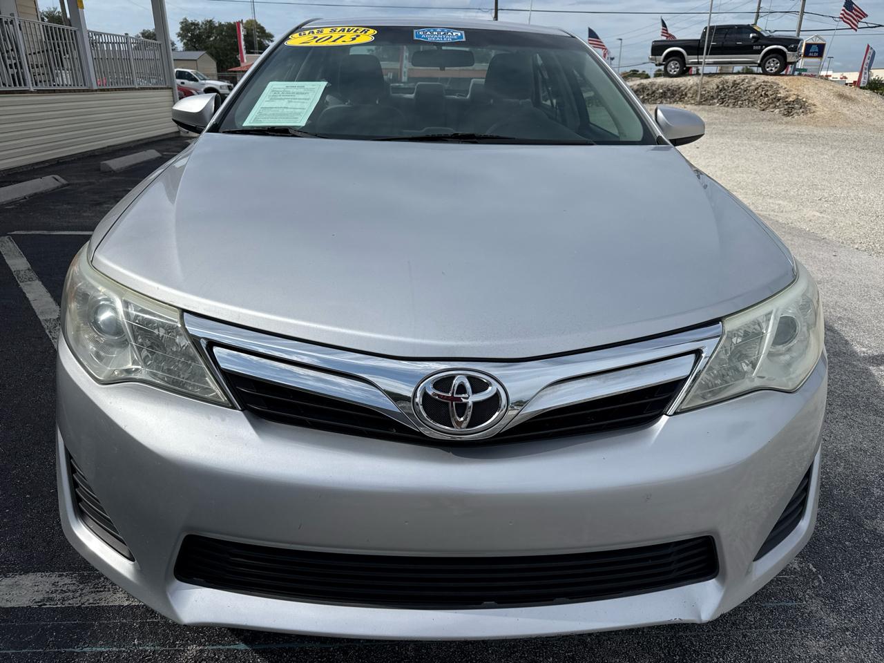 Toyota Camry 4dr Sdn I4 Auto XLE (Natl) 2013