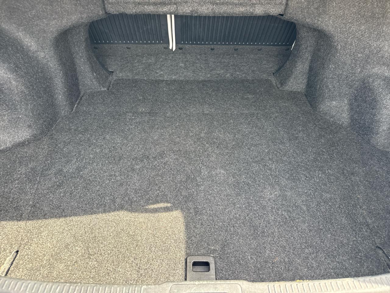 Toyota Camry 4dr Sdn I4 Auto XLE (Natl) 2013