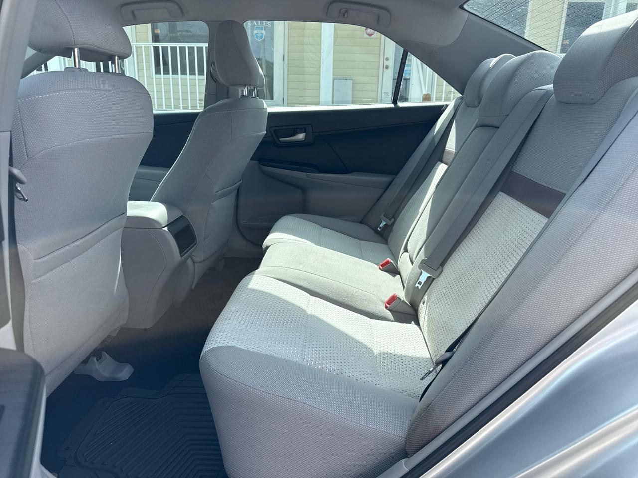 Toyota Camry 4dr Sdn I4 Auto XLE (Natl) 2013