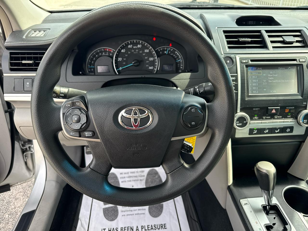 Toyota Camry 4dr Sdn I4 Auto XLE (Natl) 2013