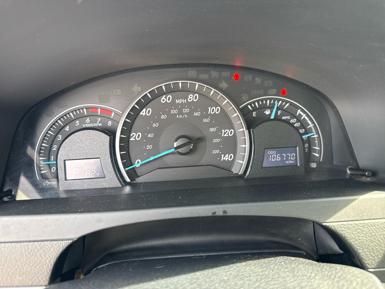 Toyota Camry 4dr Sdn I4 Auto XLE (Natl) 2013