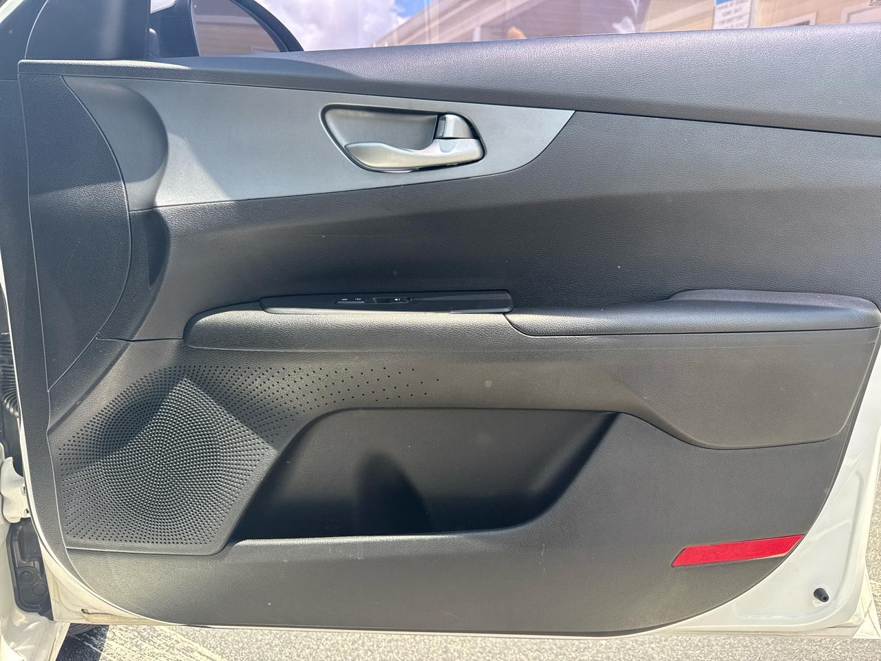 Kia Forte LXS IVT 2019